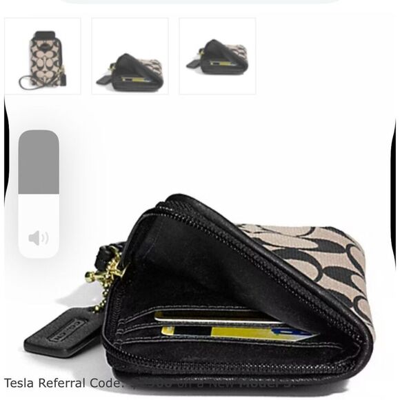 COACH New in Box Wristlet - Picture 8 of 8